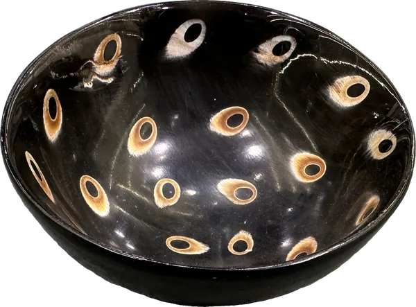 Horn bowl — Dotted pattern