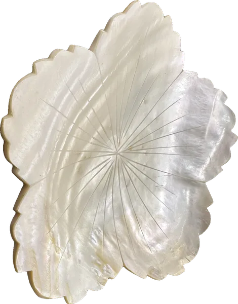 Carved mother-of-pearl flower dish